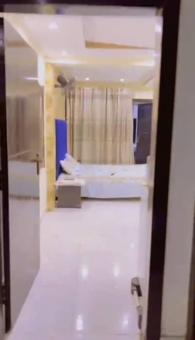 STUDIO LIKE A BRAND NEW FULLY FURNISHED FULL LUXURY IDEAL FLAT FOR RENT IN BAHRIA TOWN LAHORE