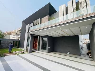 10 MARLA BRAND NEW HOUSE FOR SALE IN DHA PHASE 7