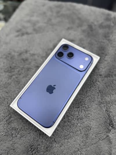 17 pro max blue 256 ESim