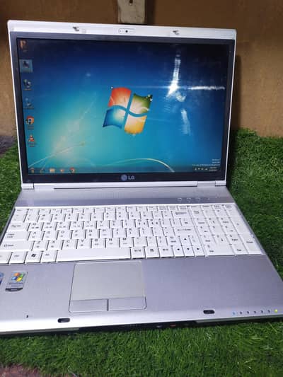 Core 2 Duo . . LG XNOTE e500