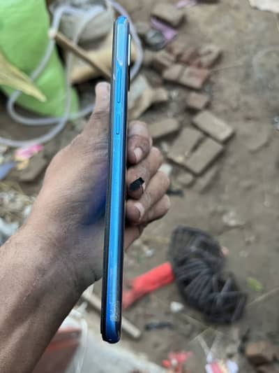 New mobile ha condition 10by09 ha all okay ha