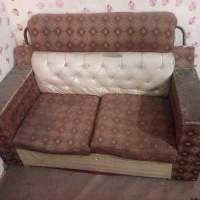 sofa poshing bs hona hai baki thk hai