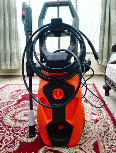 solar and car washer