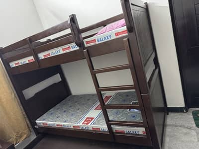 Bunk bed for Babies (3 t0 10 years) only used for 6months