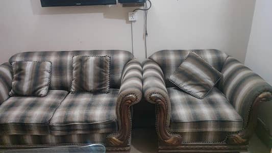 7 Seater Sofa Set with Cushions and Glass Table | Used |