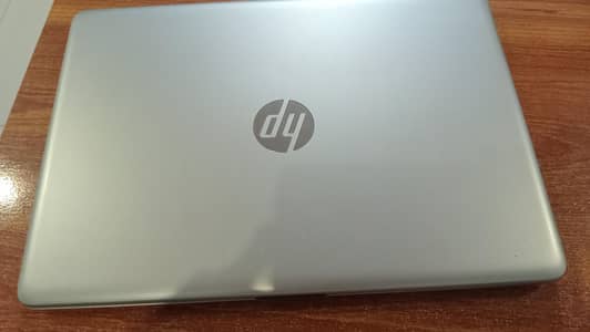 HP 14 Laptop (AMD A9, 4GB RAM, 128GB SSD, Radeon R5)