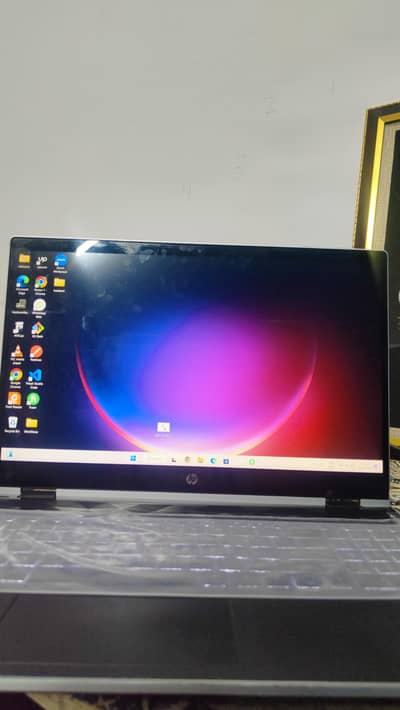 HP Pavilion x360 Convertible 15-cr0xxx Corei5 8gen  12GB RAM SSD 256