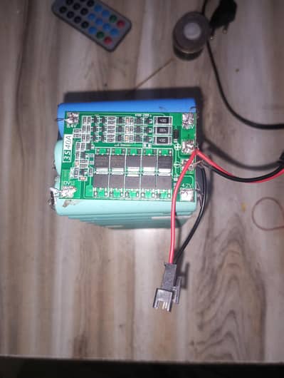 12 volt high ampere lithium battery with BMS