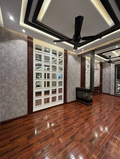 independent house for rent ground plus 1  3 bed dd each floor in Gulshan block 3