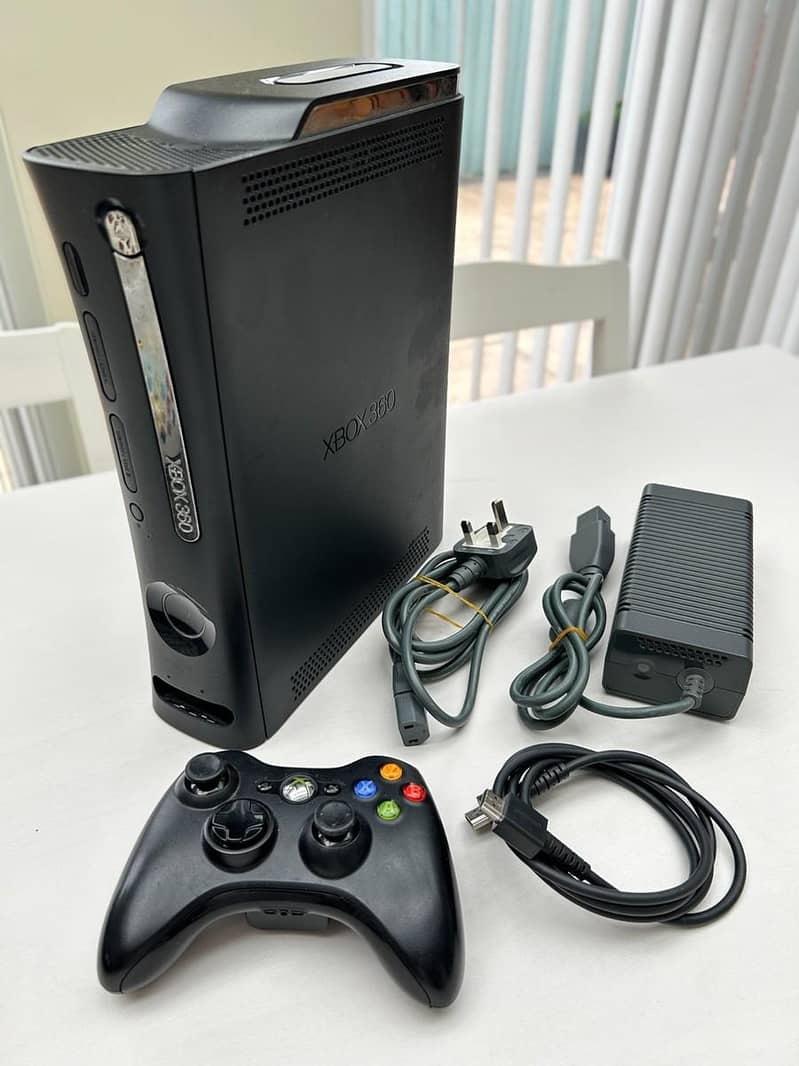 Xbox 360 with one wireless controller 0