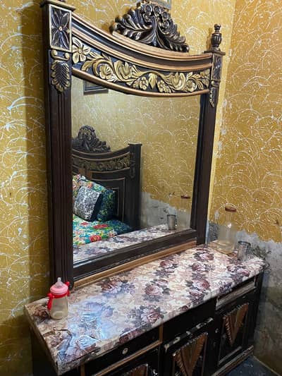 bed set dressin side table show case