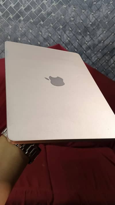 Apple MacBook Air M2 (2022) | 8GB RAM | 256GB SSD