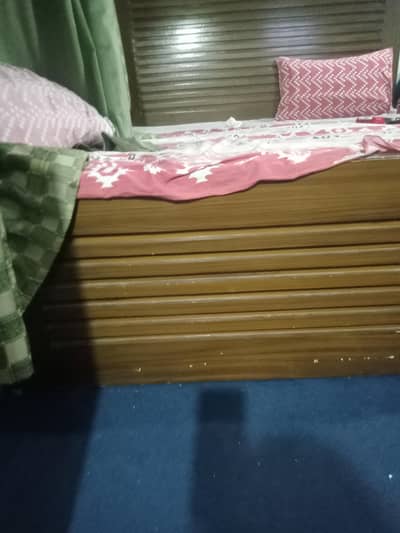 Double bed 6/6.5 for urgent sale