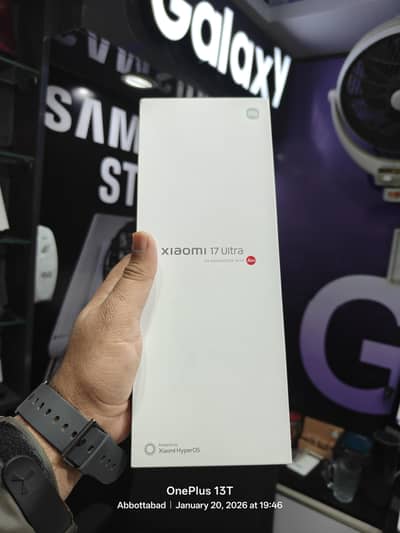 Xiaomi 17 Ultra Starry Green Edition