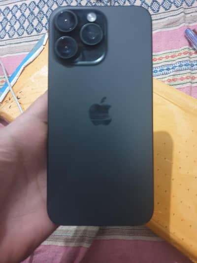 i phone 15 pro max factory unlocks