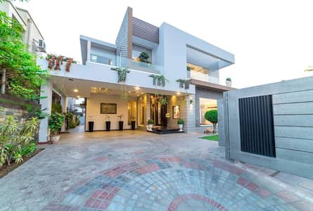 Luxurious 1 Kanal House For Sale In Dha Lahore