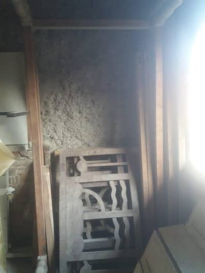 urgent sale hai 1 bani hua hai 2 bani hua nai hai new hai