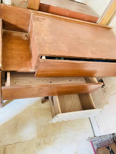 DRESSING TABLE FOR SALE