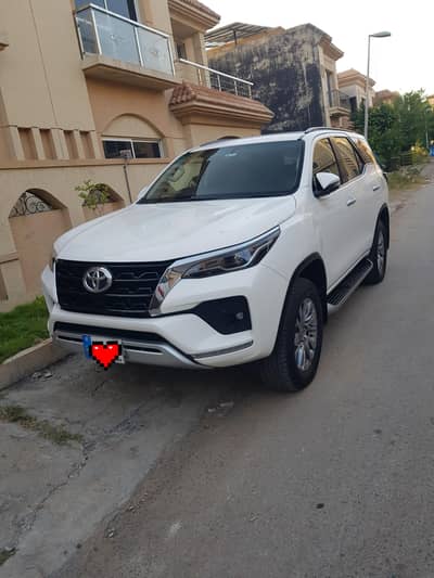 Toyota Fortuner Sigma 4