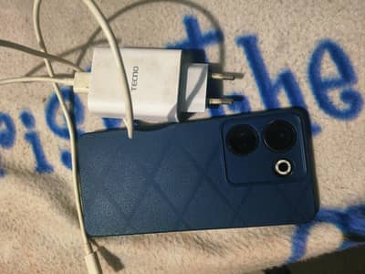 Tecno Camon 20 in lush condition Box and charger