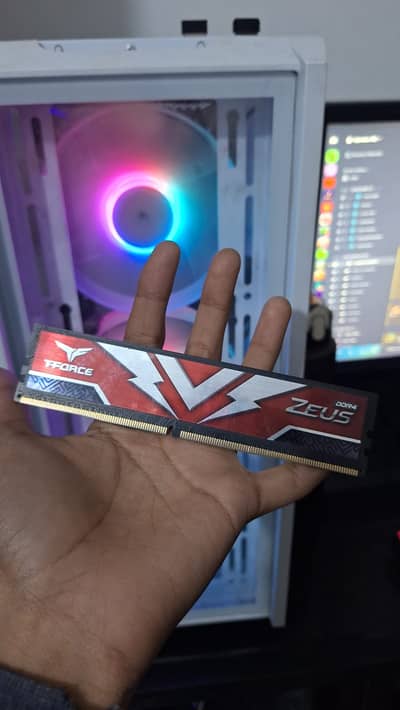 T FORCE ZEUS | 16GB | 3200 MHZ