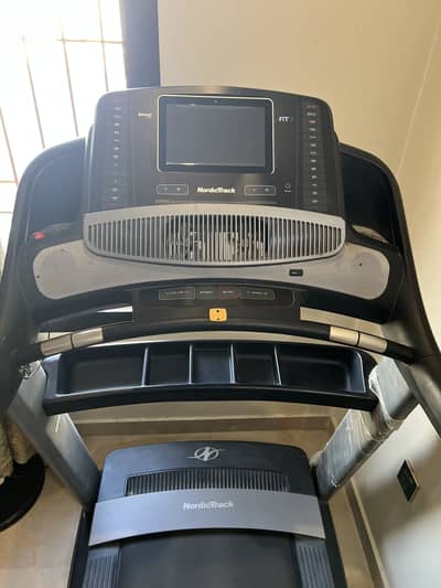 Nordick Track 1750 treadmill