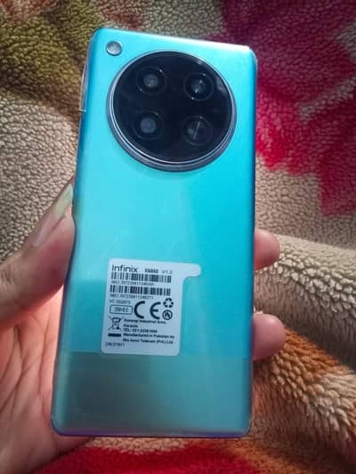 infinix zero 40 16ram 256gm ful new charg and box and glass Available