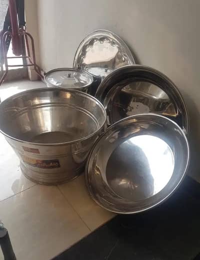 Stainless steel dishes