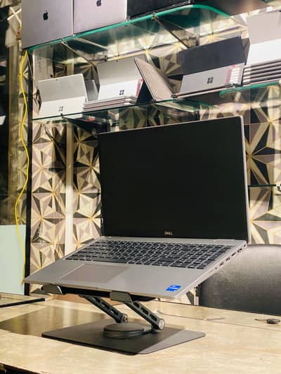 Dell Latitude 5520 | i7-11th | 8/256 | 15.6" FHD | COD All Over PAK