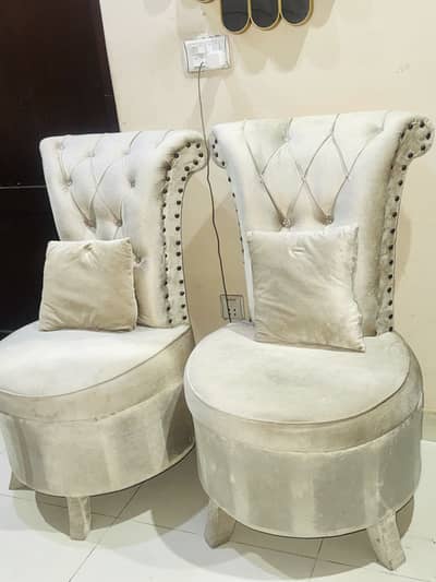 bedroom chairs