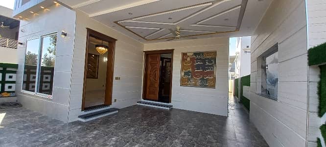 Brand New Luxurious 8 Marla House For Sale