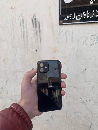 iPhone 12 10/10 jv with sim time