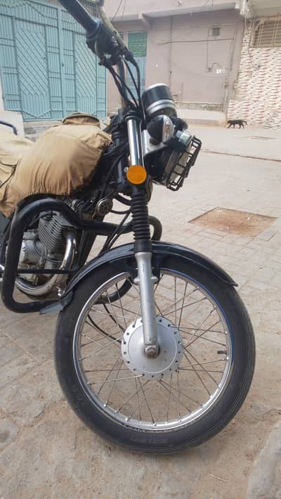 Suzuki 150 Gs . everything working