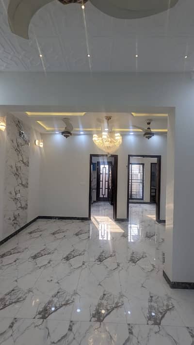 Brand New Luxurious 5 Marla House Is For Sale