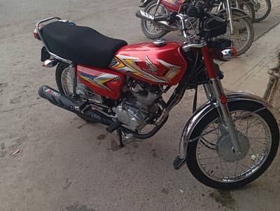 Honda CG 125 2025