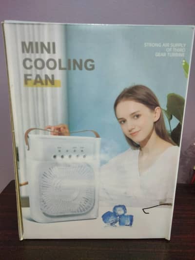 Portable Mist Fan_Mini cooling fan with spray