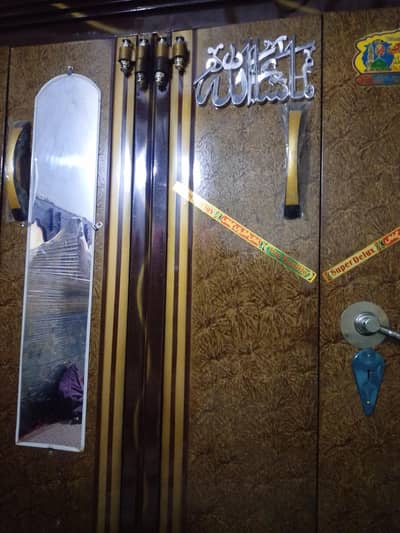 4 doors safe almari for sale