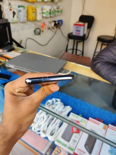 s21 With box non pta