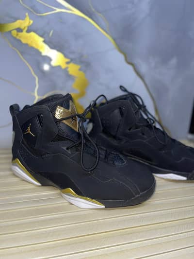 Air jordan true flight black metallic gold
