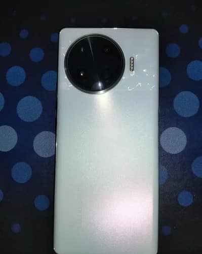 spark 20 pro plus 256 GB