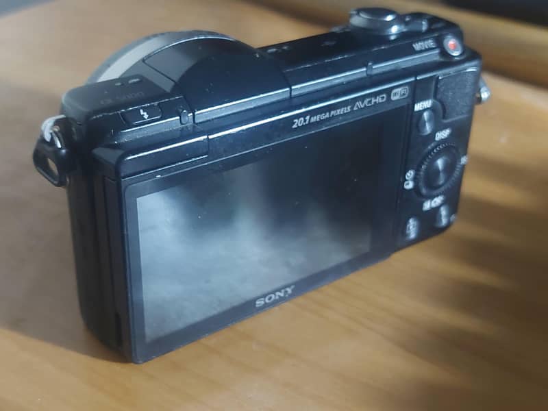 Sony A5000 Mirrorless Camera (small shutter problem) 1