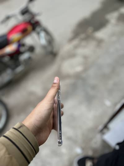 Iphone xs max dual physical PTA All ok ha 64gb Gold demanding colour