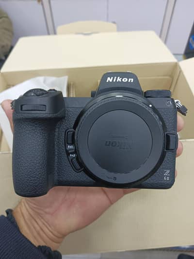 Nikon Z6II Mirrorless full frame DSLR camera