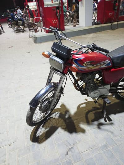 unique 125 2019in lalukhet add details parhe,03112984471