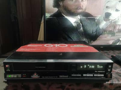 National G10 VCR Player