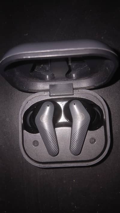 Gravity zero earbuds