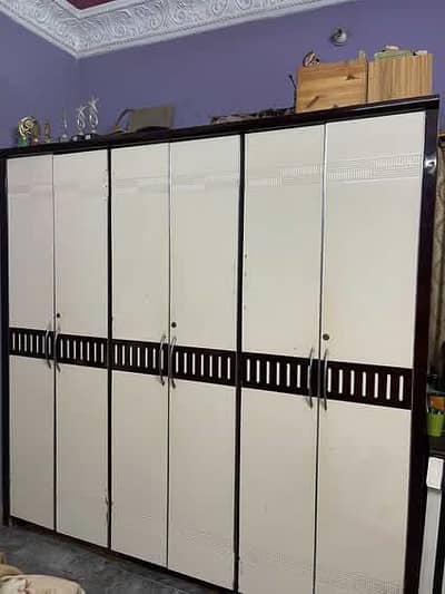 queen size bed and 6 door wardrobe