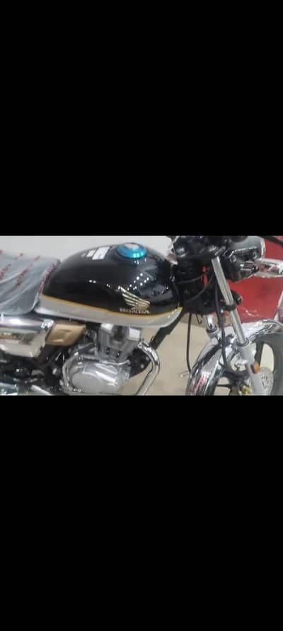 selling bike 150 cc Honda bilkul new gari he use hi 1 weak ki he