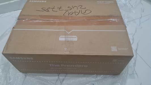 brand new like samsung 4k lsp7t smart projector multimedia laser led