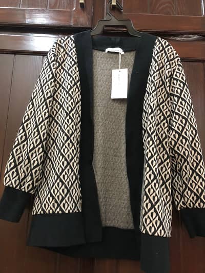 Black and Offwhite upper